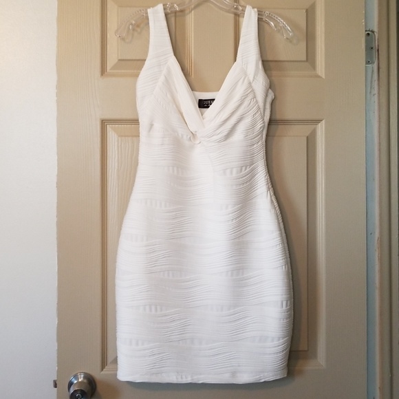 Guess Dresses & Skirts - Guess Bodycon Dress